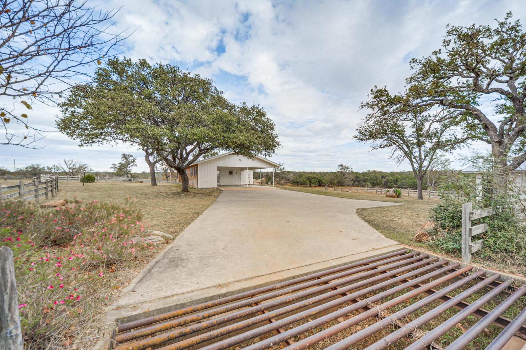 Historic Hoffmann Ranch Haus Near Wineries! Villa Fredericksburg Exteriör bild